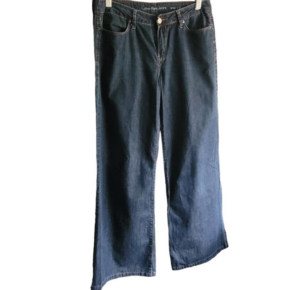 Calvin Klein jeans W26xL32 easy flare 100% cotton lightweight dark wash